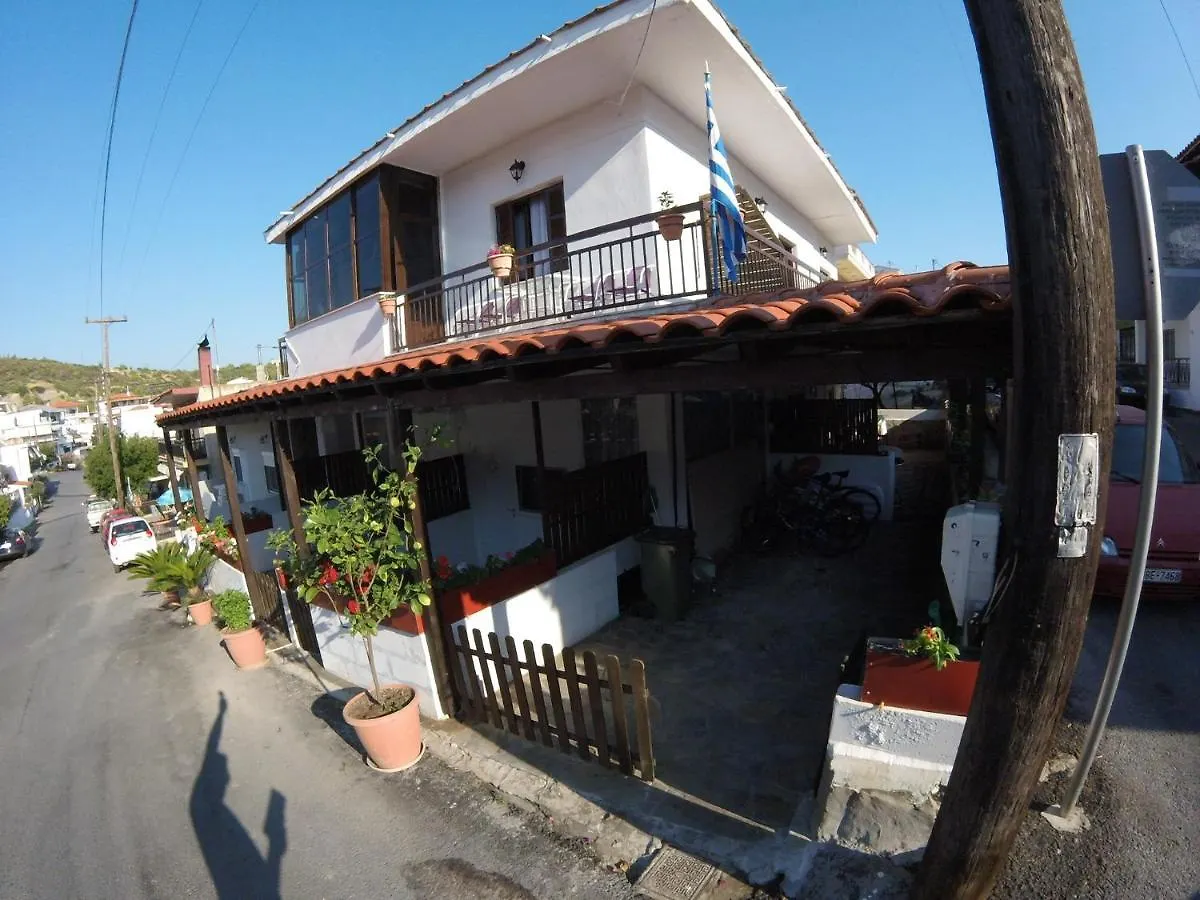 Kontinos Apartments  Neos Marmaras
